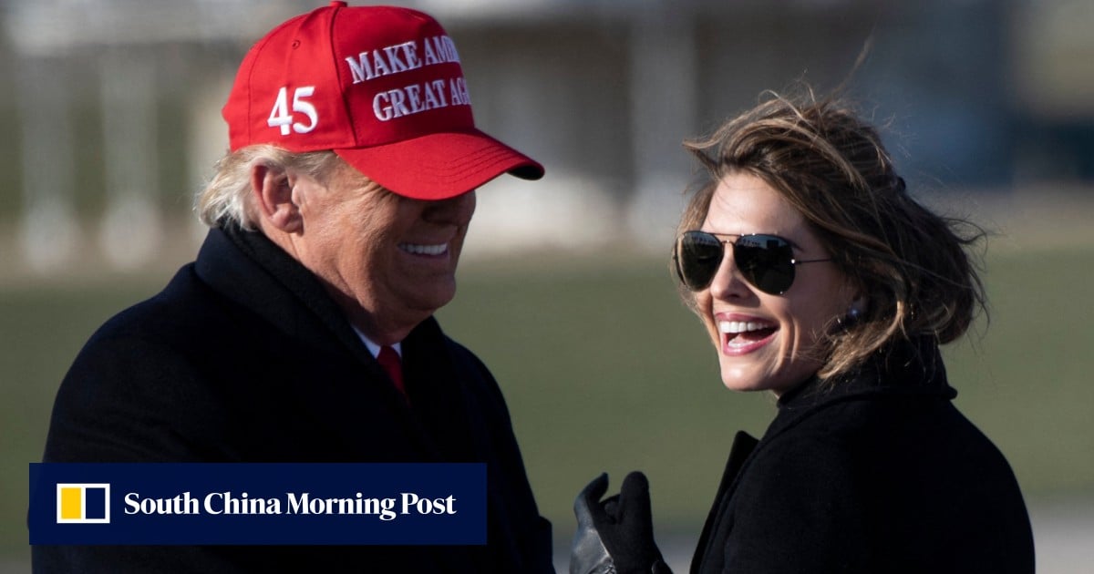 Mantan pembantu Donald Trump Hope Hicks bersaksi mantan presiden menyuruhnya untuk menyangkal perselingkuhan Stormy Daniels