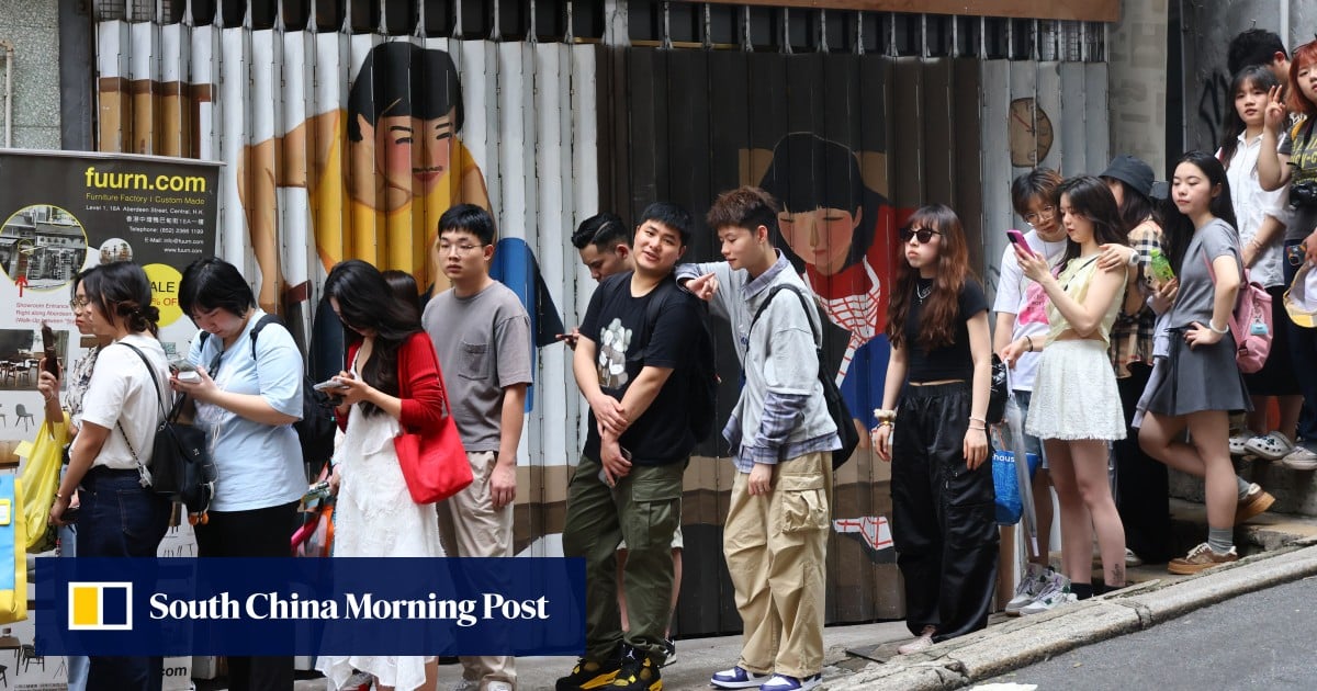 Perubahan kebiasaan liburan melihat anggaran perjalanan ke Hong Kong meningkat karena pengunjung Cina daratan memilih perjalanan lintas batas untuk ‘minggu emas’